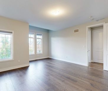 For Lease - 138 Crane Street, Aurora, Ontario - Photo 2