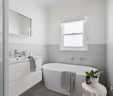 Modern Comfort in the Heart of South Launceston - Photo 6
