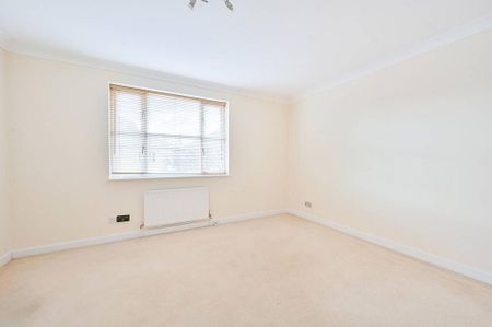 4 bedroom terraced house to rent - Photo 2