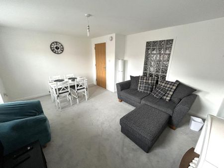 2 bedroom flat to rent - Photo 3