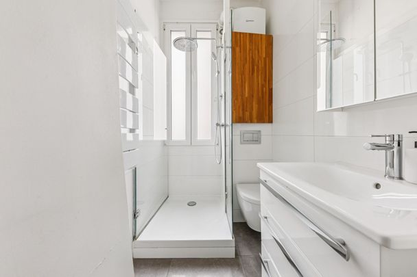 Location Appartement Paris 9 3 Pièces 62.17 m² - Photo 1