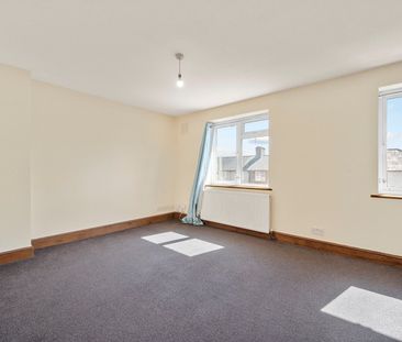 2 bedroom flat to rent, - Photo 2