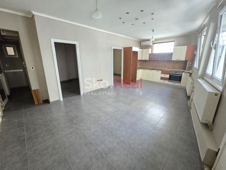 ΕΝΟΙΚΙΑΖΕΤΑΙ ανακαινισμένο διαμέρισμα φωτεινό, προσόψεως 65 τ.μ. στον ισογείο χώρο της οικοδομής. - Photo 4