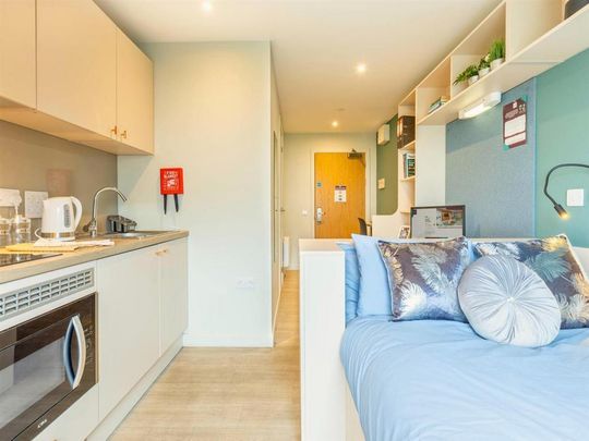 Studio to rent - Photo 1