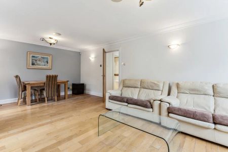 2 bedroom flat in Barnes - Photo 5