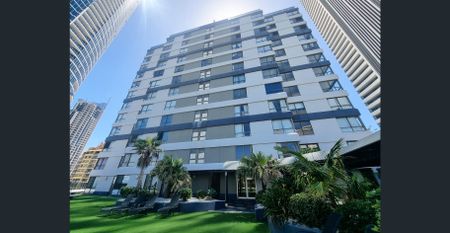 STUDIO APARTMENT- SURFERS PARADISE - Photo 5