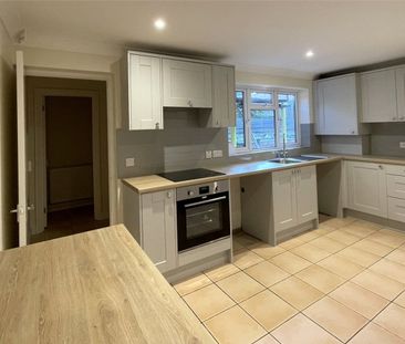 Refurbished two bedroom end terrace cottage in sought after Donning... - Photo 4