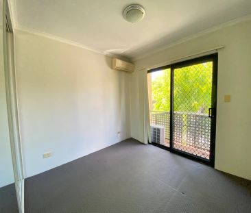 Modern 2 Bedroom Apartment - Photo 4
