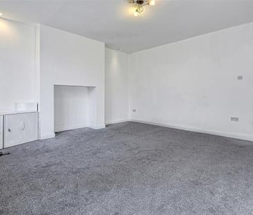 House to rent - Photo 1