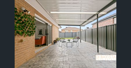 Versatile Style for Effortless Family Living - Photo 2