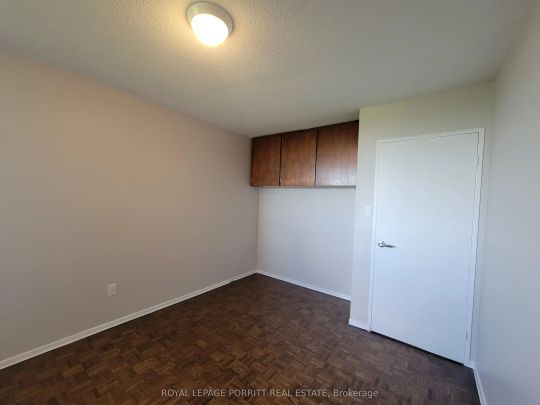 1535 Lakeshore Road E #907 - Photo 1