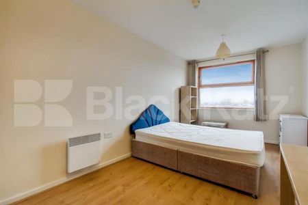 Beautiful 2-Bedroom Apartment in Modern Hungerford Road Development - Photo 5