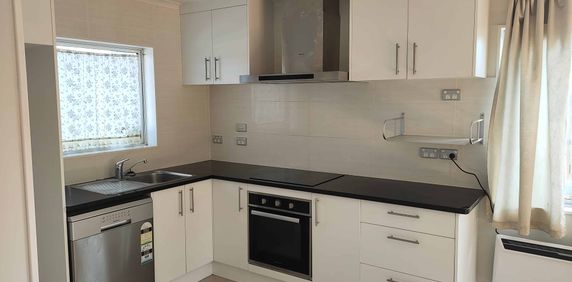 14A Courtvale Place Flat Bush - Photo 2