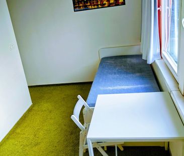 Pronájem bytu Garsoniéra • 16 m² bez realitkyMolákova, Praha - Karlín - Photo 1