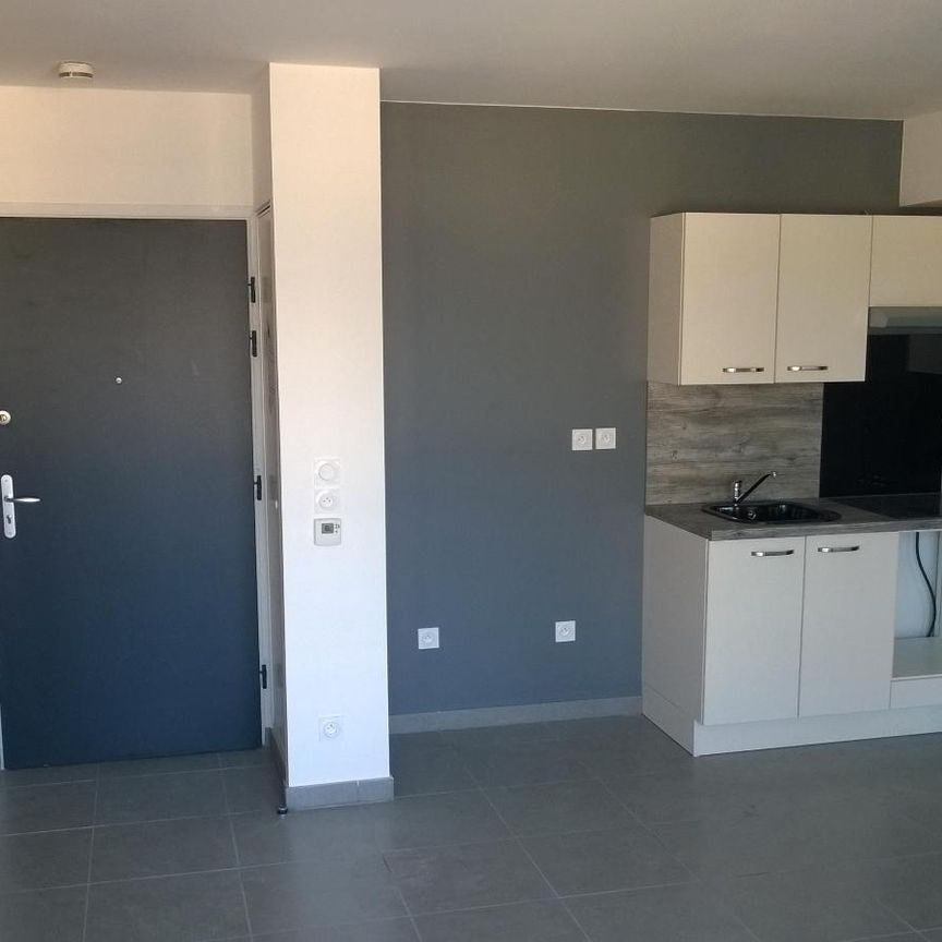 Location Appartement 3 pièces 53m² HONFLEUR 14600 - Photo 1