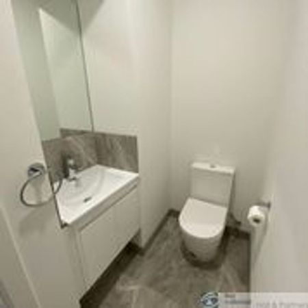 2 BEDROOM TOWNHOUSE - Photo 5