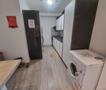 Studio Flat, Hazeldene Road, IG3 - Photo 6