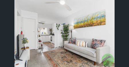 Furnished One Bedroom Apartment - Photo 4