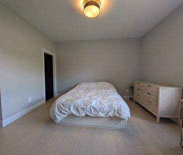 For Lease - 724 Monsarrat Avenue Unit# MAIN, London East, Ontario - Photo 2