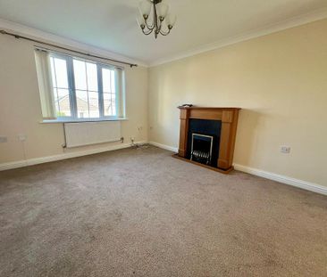 4 bedroom detached house to rent - Photo 2
