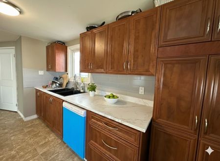 For Lease - 62 Corbett Drive, Barrie, Ontario - Photo 5