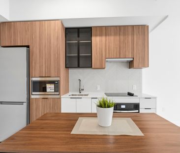 For Lease - 1037 The Queensway N/A Unit# 520, Toronto, Ontario - Photo 3