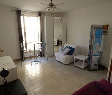 AVIGNON INTRA MUROS: T1 climatisé en coeur de ville et en zone piét... - Photo 2