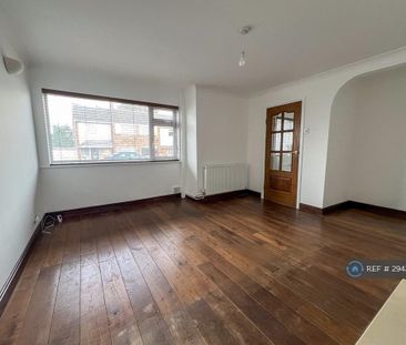 3 bedroom semi-detached house to rent - Photo 2