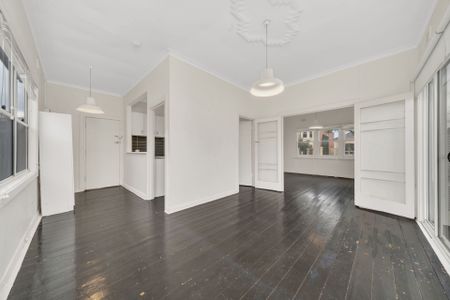 Family Friendly Home - Photo 3