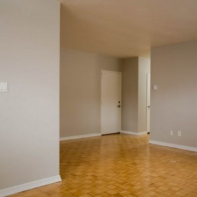 7 & 15 Vancouver Street, Barrie - Photo 1