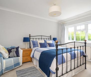 3 bedroom terraced house to rent - Photo 5