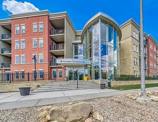 1 bedroom apartment with underground parking in the Gateway South Centre | 4308 - 11811 Lake Fraser Drive SE, Calgary - Photo 1