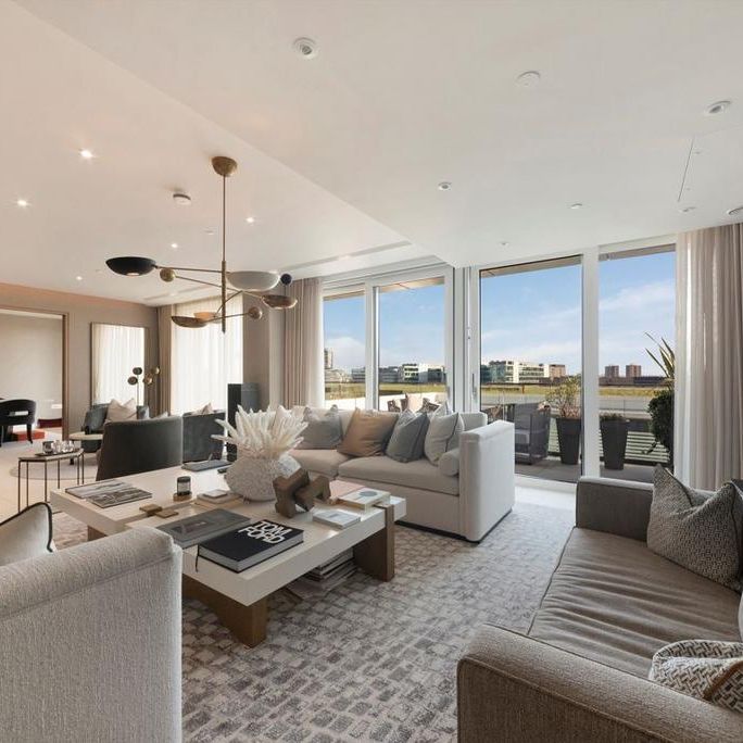 4 bedroom flat to rent - Photo 1