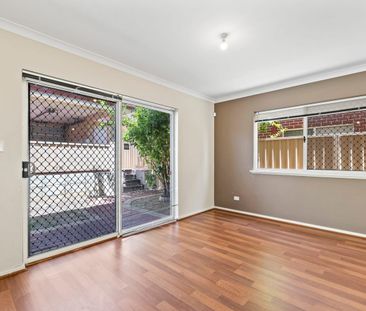 Secure complex, resort style living - Photo 2