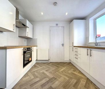 3 bed terraced house to rent in NE31 - Photo 4