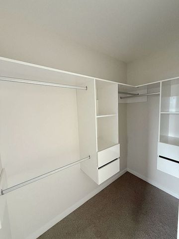 Brand New 5-Bedrooms, 3.5 Bathrooms for Rent - Photo 3