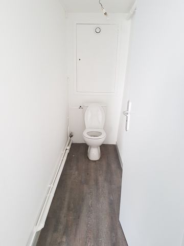 Location Appartement 50m² ESSEY LES NANCY 54270 - Photo 2