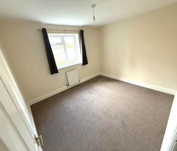 1 bedroom ground floor flat to rent - Photo 2