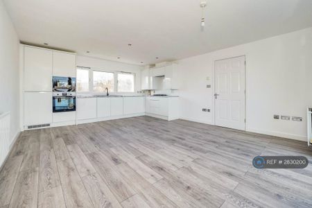 1 bedroom flat to rent - Photo 2