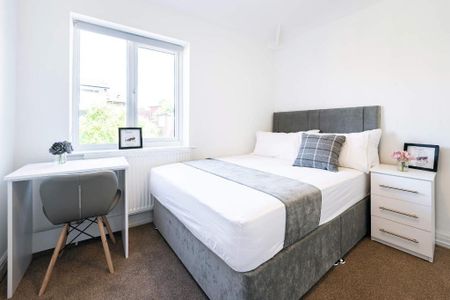 3 bedroom terraced house to rent - Photo 5