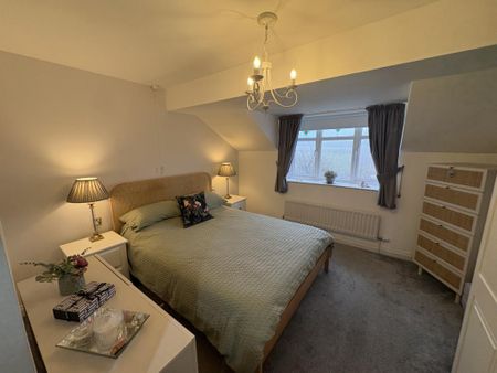 4 bedroom detached house to rent - Photo 4