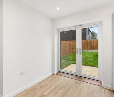 3 bedroom semi-detached house to rent - Photo 3