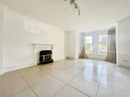 Cross Deep, Twickenham, TW1 4RB - Photo 2