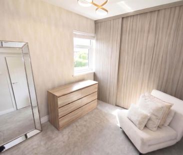 14 Andersonstown Drive, Belfast, BT11 8FW - Photo 2
