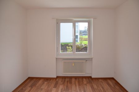 "grosszügige 2.5-Zimmer-Wohnung mit Balkon an ruhiger Lage" - Foto 3