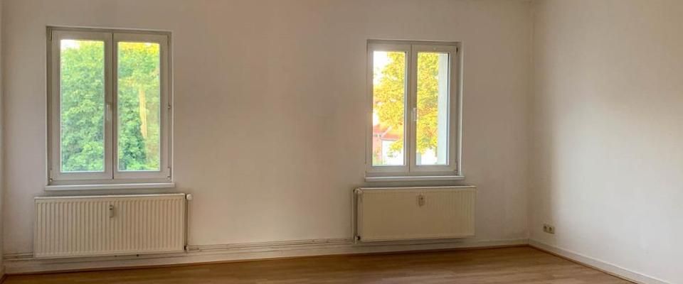 Feldstadt * 2 Zimmer mit EBK sowie Tageslicht-Duschbad, Hofnutzung, 3. OG - Foto 1