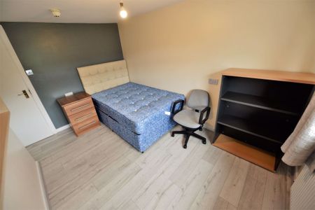 4 bedroom House in Monkbridge Street, Leeds - Photo 3