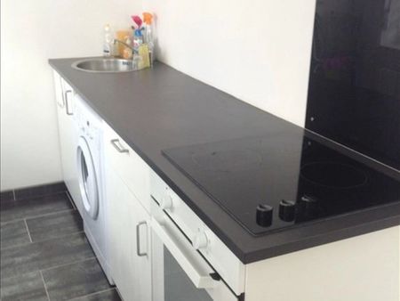 Location Appartement 1 pièces 22 m2 à Saint-Quentin - Photo 2