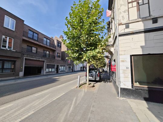 Gerenoveerd gelijkvloers appartement met patio in het centrum van Hasselt - Foto 1