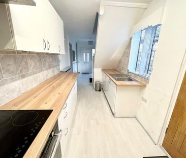 3 bedroom House To Let - Photo 6